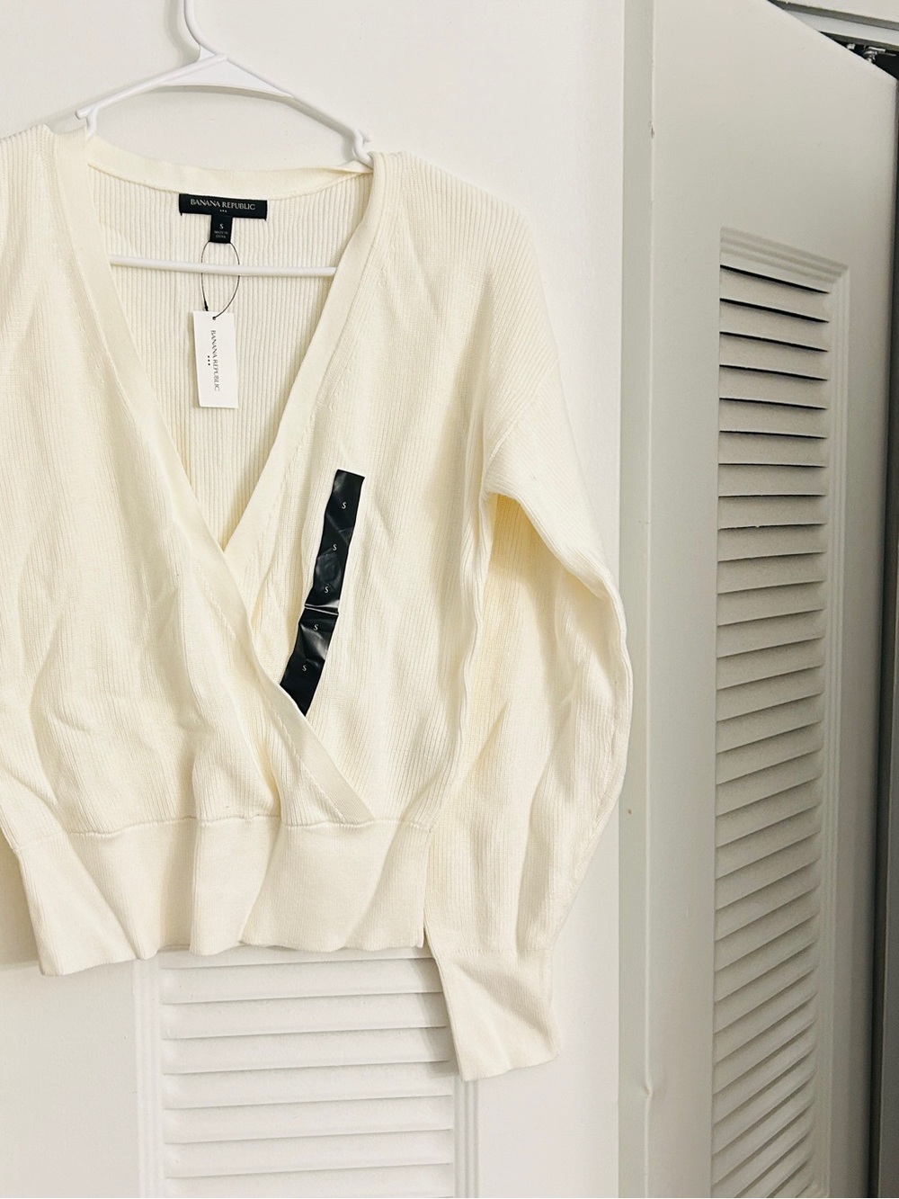 Banana Republic Cream V-Neck Wrap Sweater